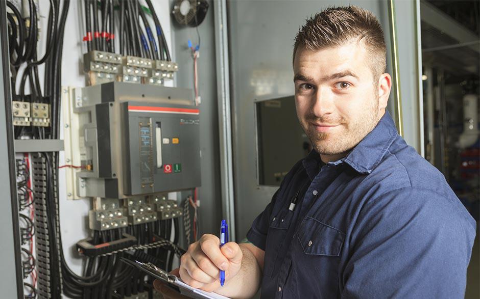 électricien de maintenance Paris 3